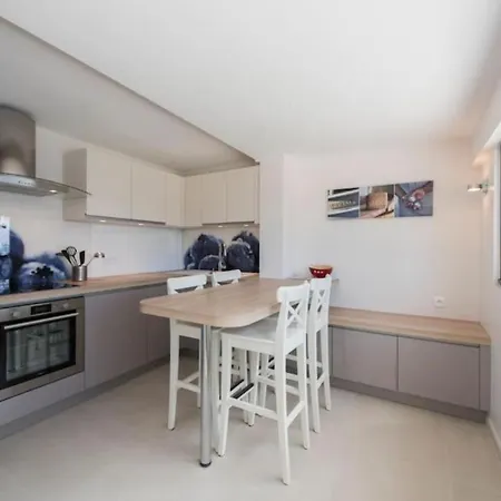 Spacious House With Pool - Near Holiday home Saint-Raphael (Var)