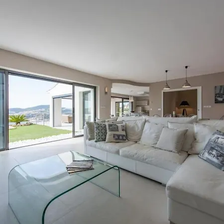 Holiday home Spacious House With Pool - Near *